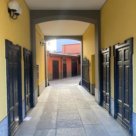 Monolocale Centro * ميلان